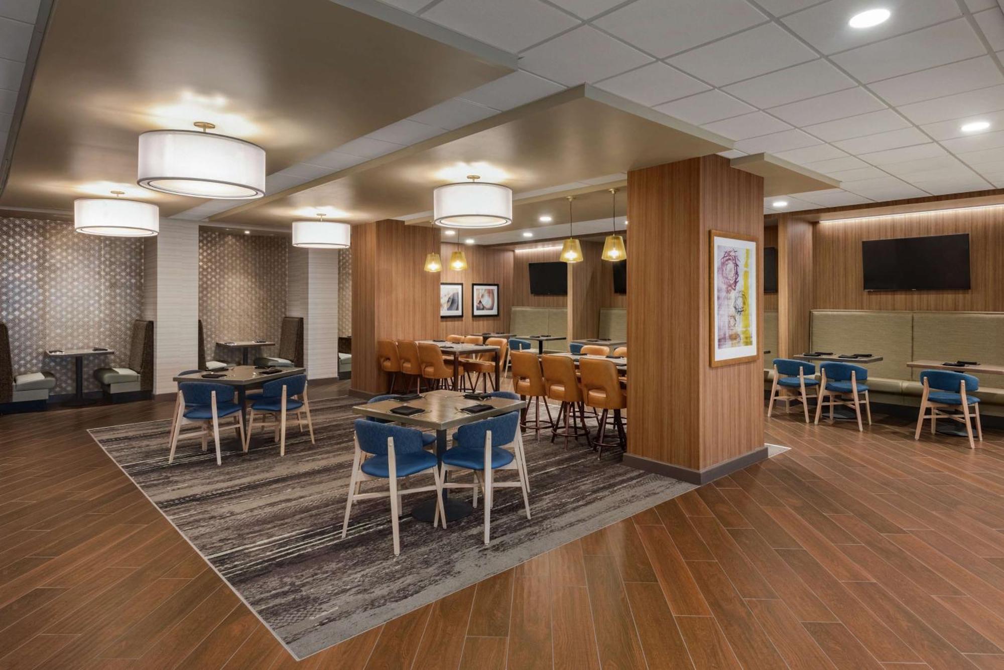 Doubletree By Hilton St. Paul, Mn Hotel Saint Paul Exterior photo